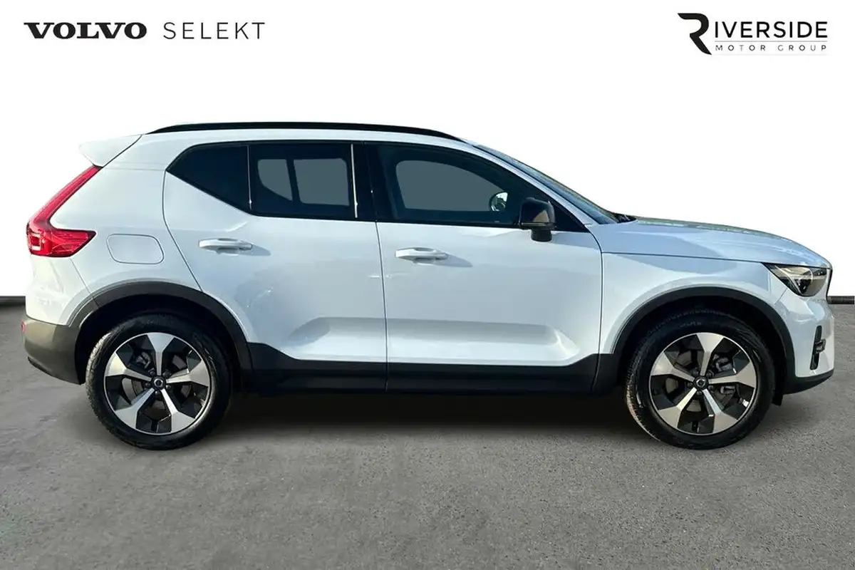2024-volvo-xc40-20-b4-plus-big-3