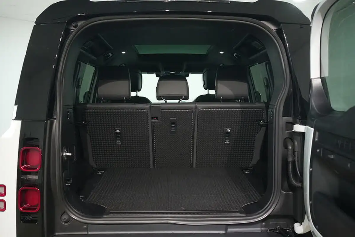 2023-land-rover-110-defender-30-d300-x-dynamic-hse-big-13