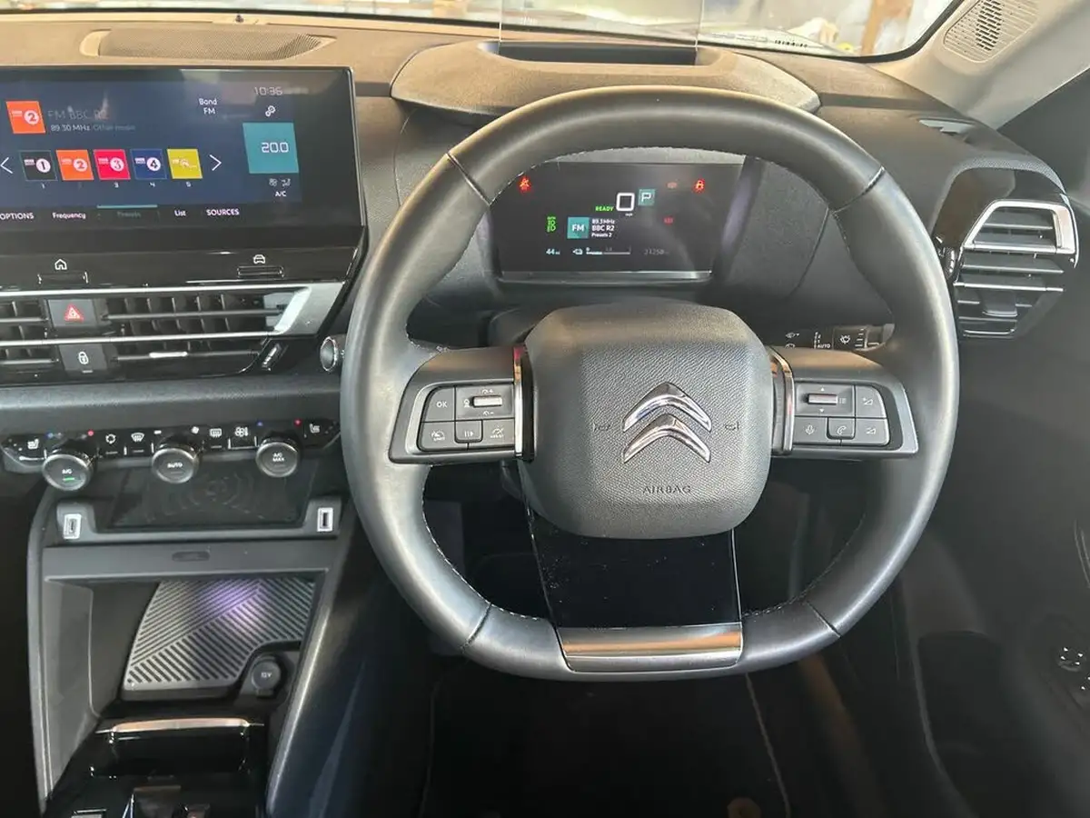 2022-citroen-c4-e-shine-plus-big-14