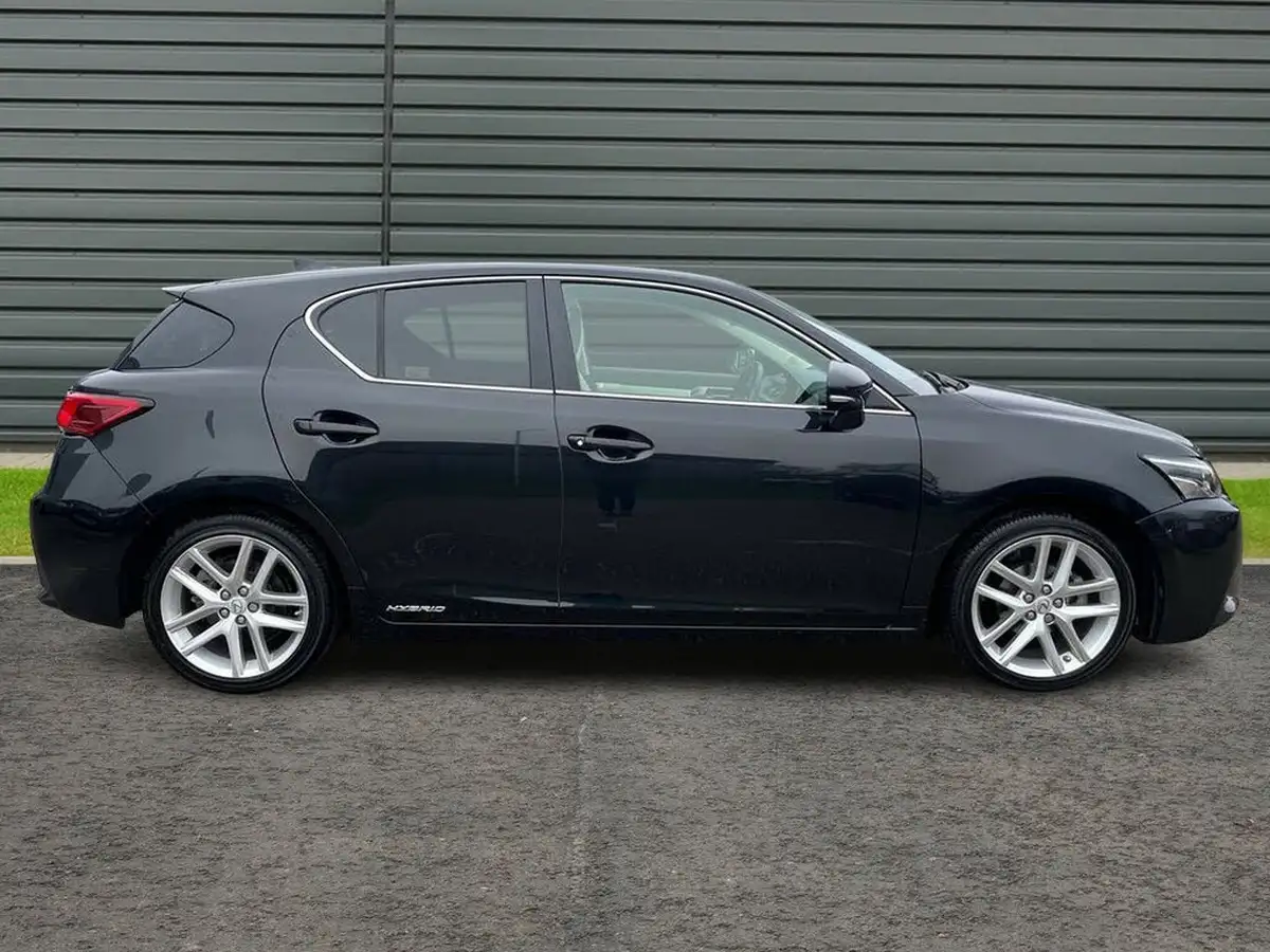 2018-lexus-ct-200h-18-premier-sun16in-big-1