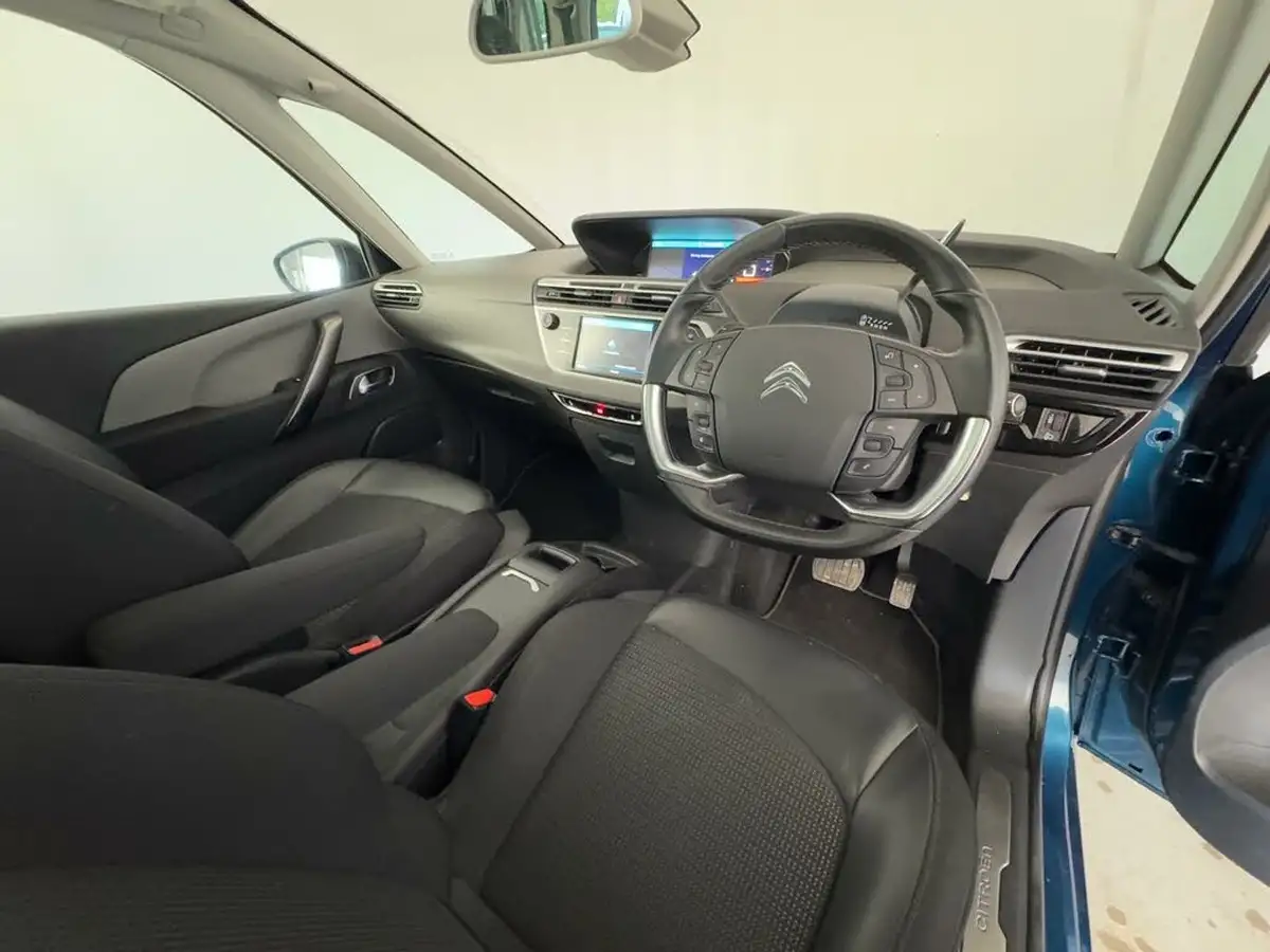 2022-citroen-grand-c4-spacetourer-12-puretech-shine-eat8-big-22