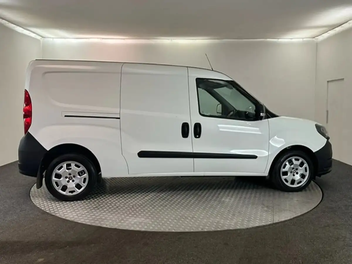 2022-fiat-doblo-cargo-16jtd-l2h1-maxi-tecnico-120bhpeu6d-panel-van-big-11