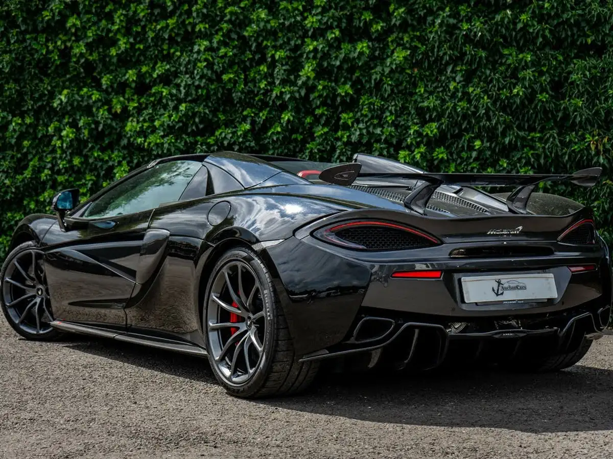 2018-mclaren-570s-38-coupe-big-25