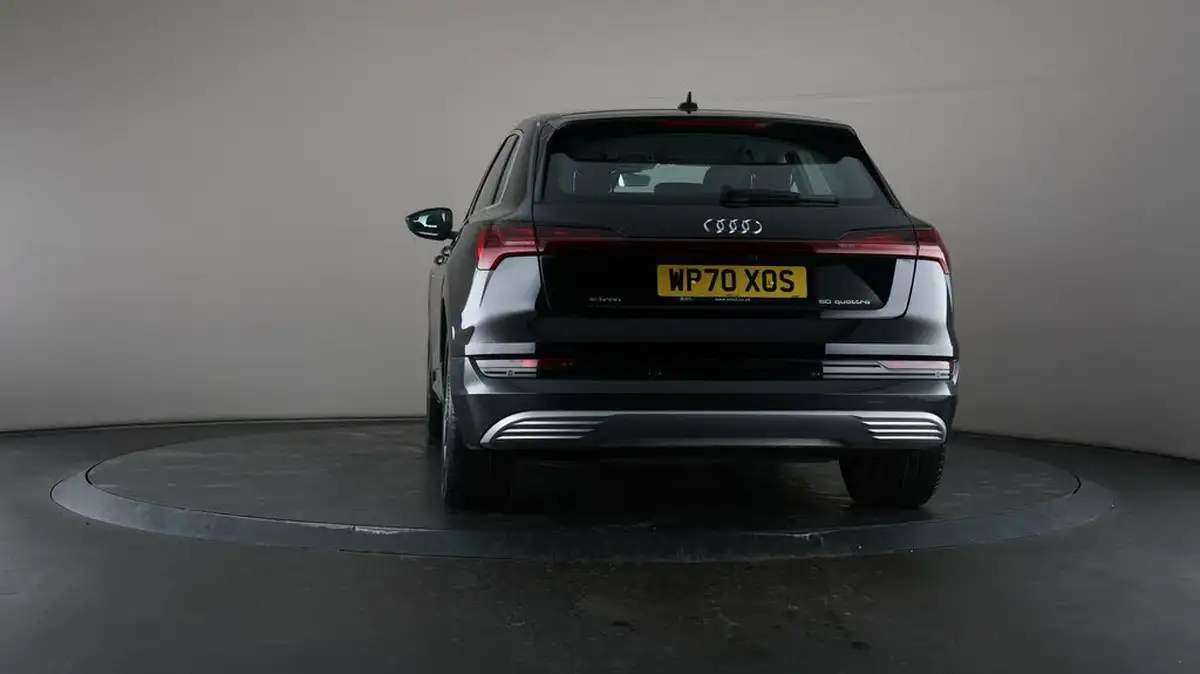 2020-audi-e-tron-50e-sport-big-45