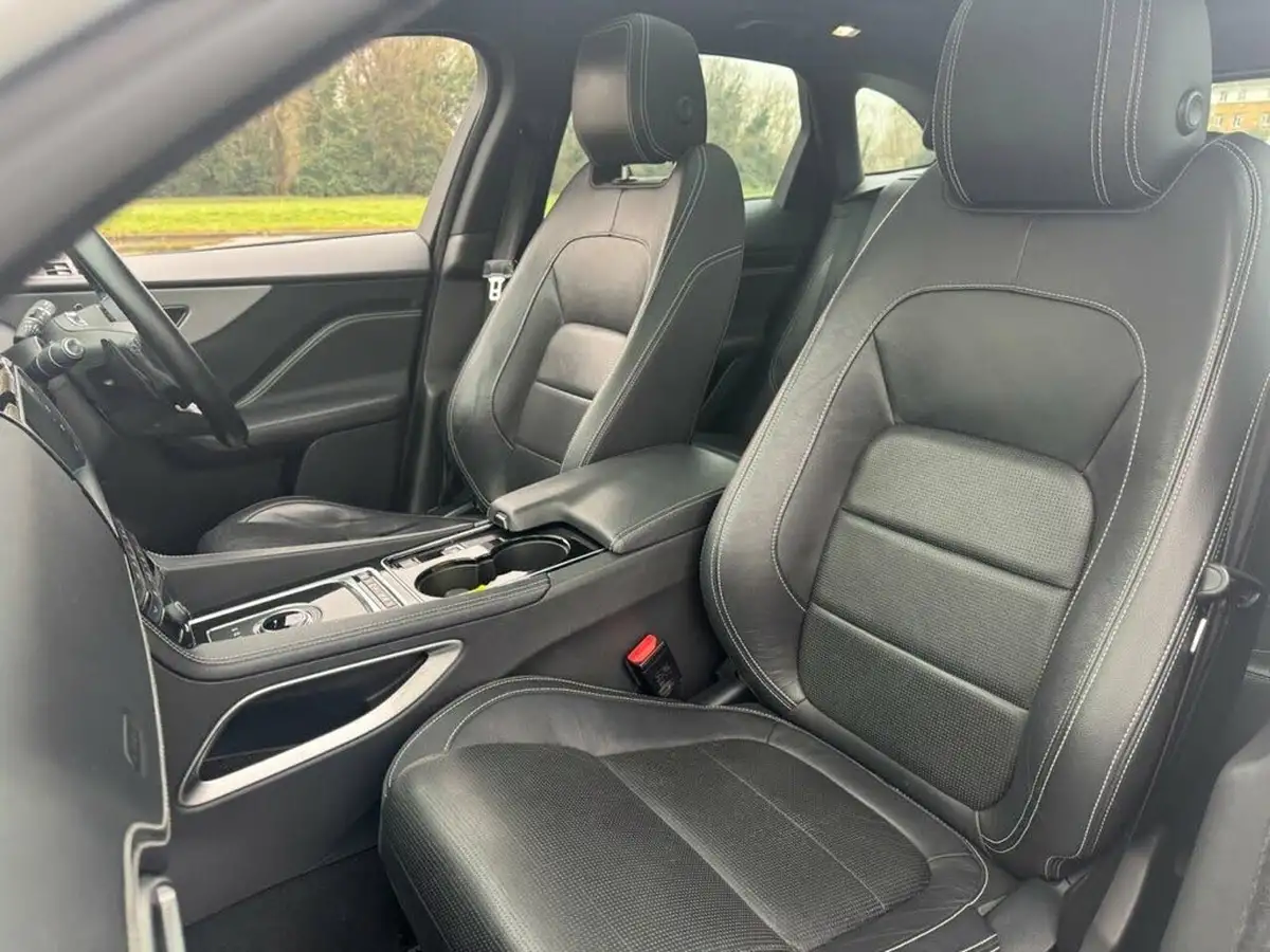 2016-jaguar-f-pace-20-i4d-r-sport-awd-auto-big-30