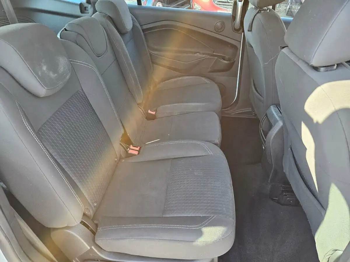 2018-ford-grand-c-max-10t-zetec-125ps-big-24