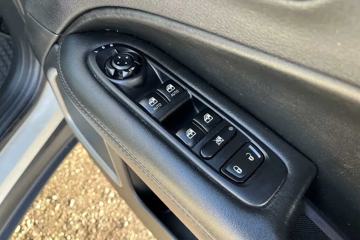 2020-jeep-compass-14-multiair-ii-night-eagle-big-12