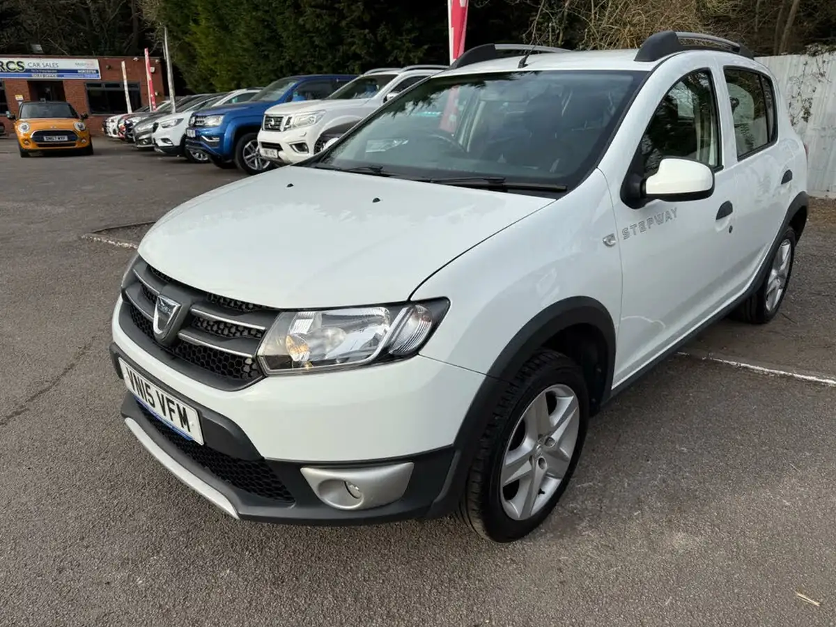 2015-dacia-sandero-stepway-09-laureate-big-7