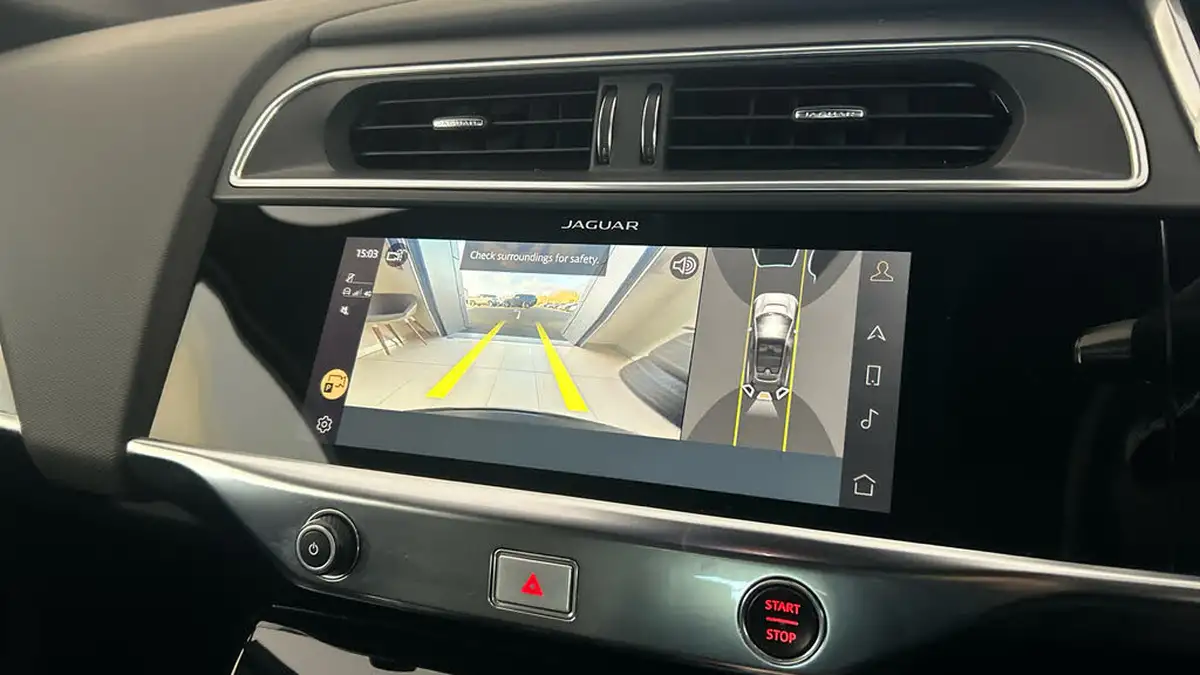 2021-jaguar-i-pace-ev400-black-big-11