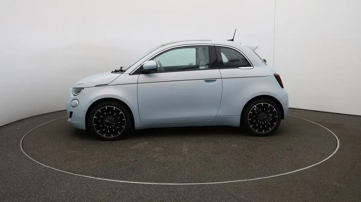 2021-fiat-500-e-la-prima-big-4