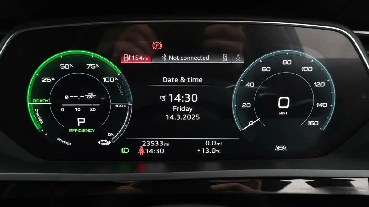 2023-audi-e-tron-55e-s-line-sportback-big-10