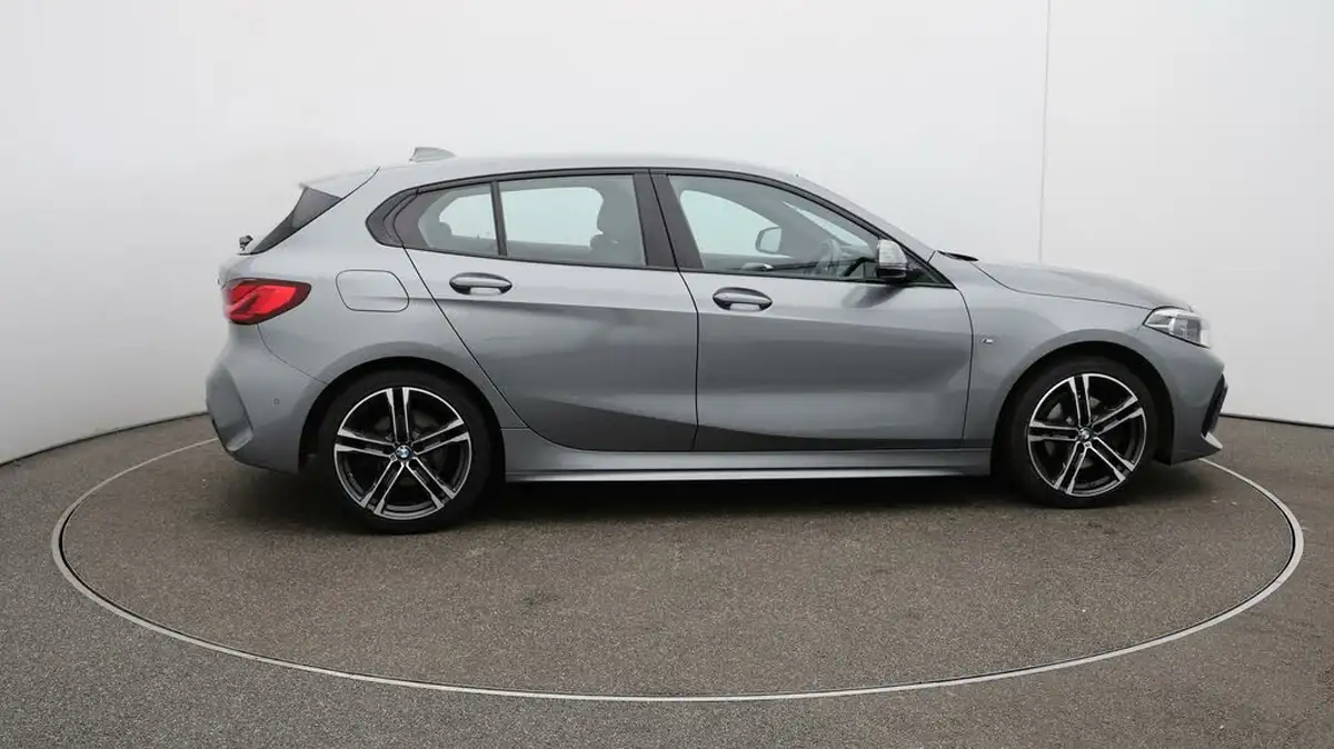 2022-bmw-1-series-15-118i-m-sport-lcp-dct-big-42