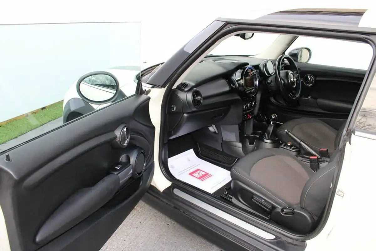 2016-mini-cooper-15-cooper-ss-hatchback-3d-big-33