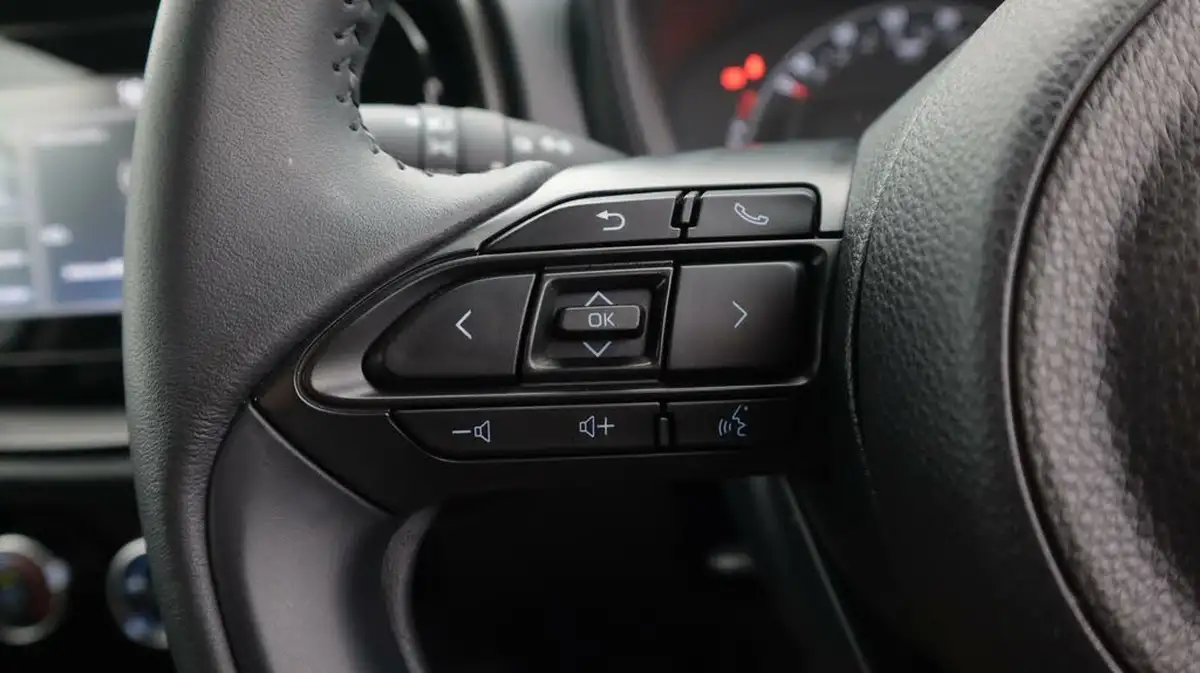 2023-toyota-aygo-x-10-vvt-i-pure-big-23
