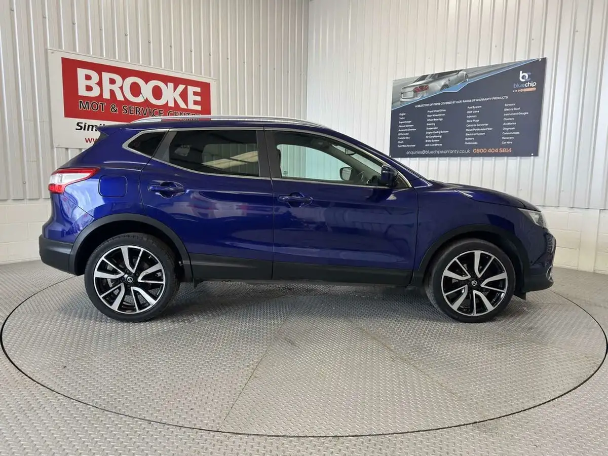2015-nissan-qashqai-16dci-tekna-xtronic-cvt-big-8