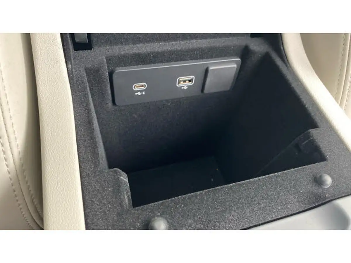 2022-jaguar-f-pace-20-d200-r-dynamic-hse-big-46