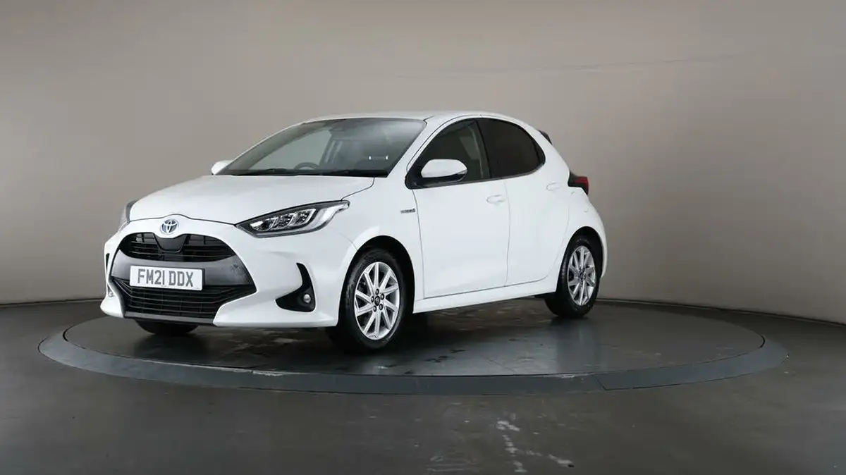 2021-toyota-yaris-15-vvt-i-design-big-40