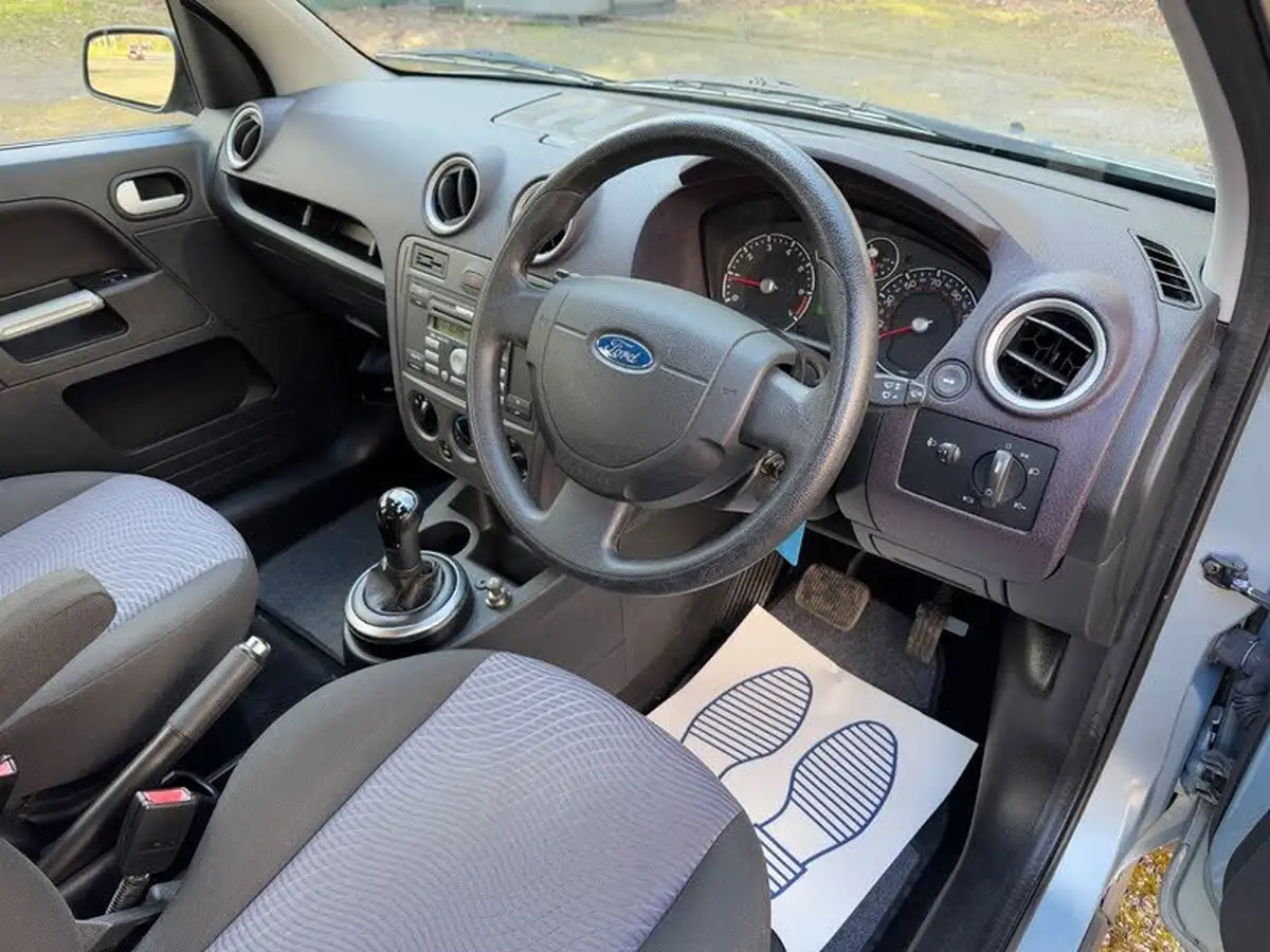 2008-ford-fusion-14-zetec-climate-durashift-est-big-13