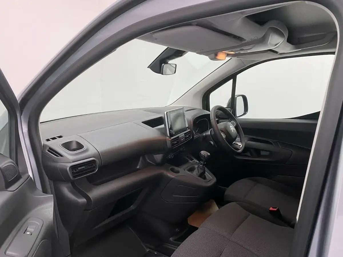 2023-citroen-berlingo-15-bluehdi-1000-driver-edition-100pseu6d-big-17