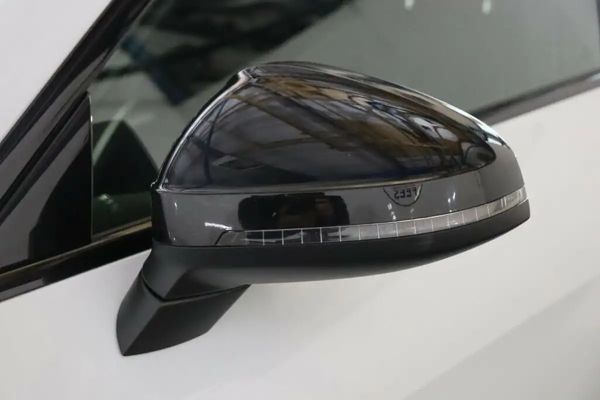 2022-audi-a4-avant-20-35-tdi-black-edition-big-6