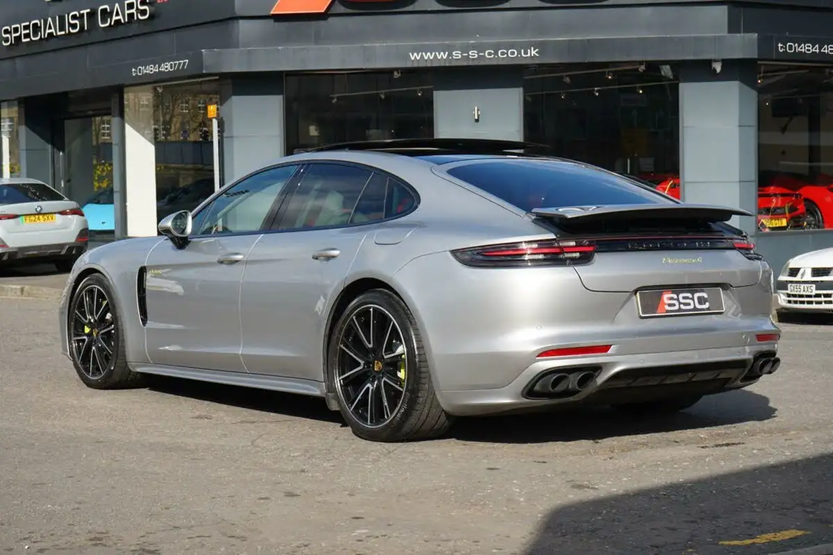 2018-porsche-panamera-29-v6-4-e-hybrid-sport-turismo-big-8