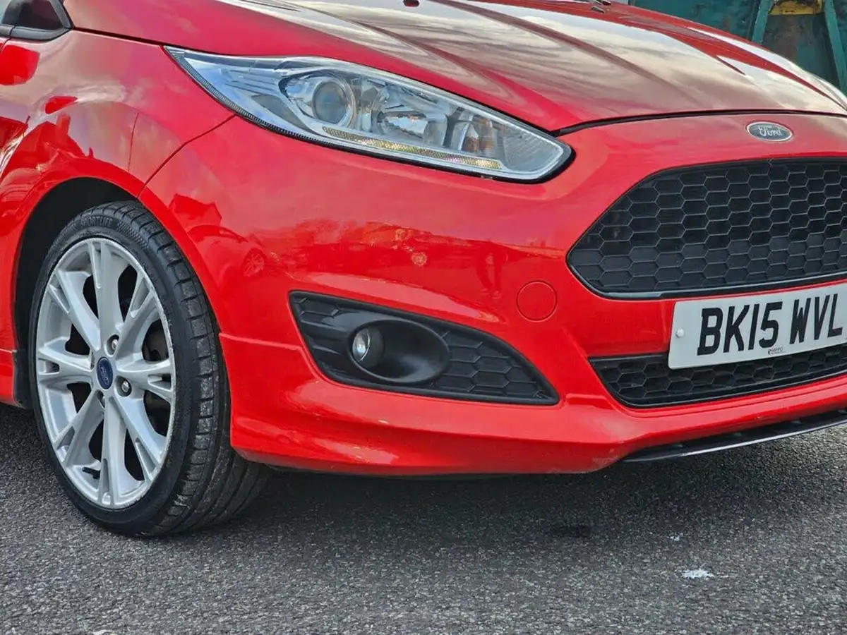 2015-ford-fiesta-16tdci-zetec-s-big-31
