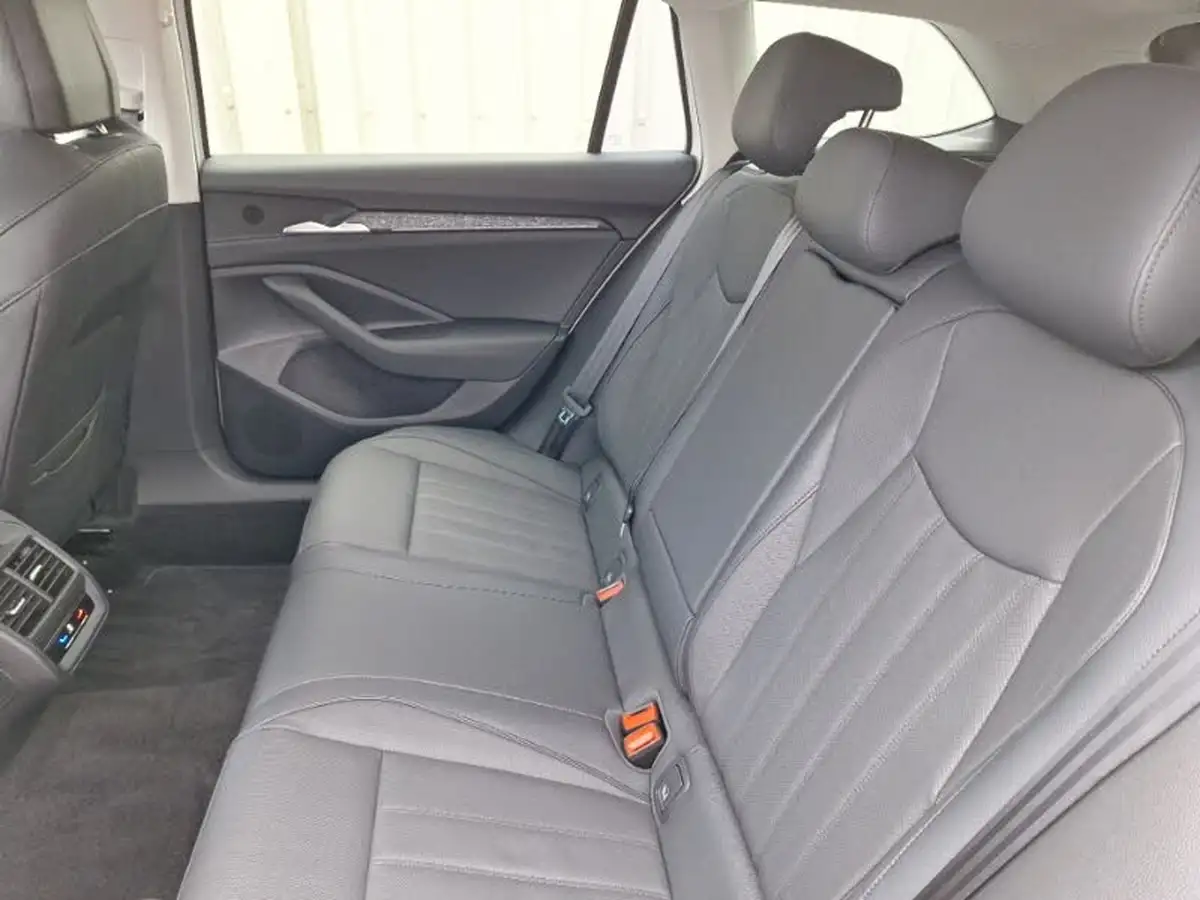 2024-skoda-superb-20tdi-se-l-150ps-scr-estate-dsg-big-5