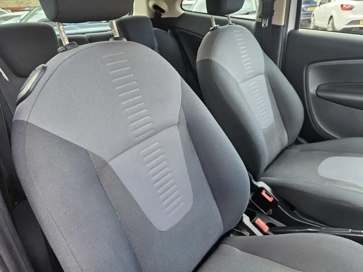 2014-ford-ka-12-zetec-big-14