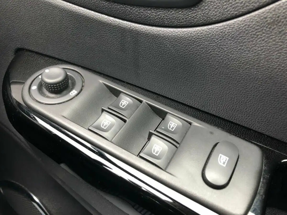 2017-renault-captur-15dci-dynamique-s-nav-90bhp-energy-ss-edc-auto-big-25