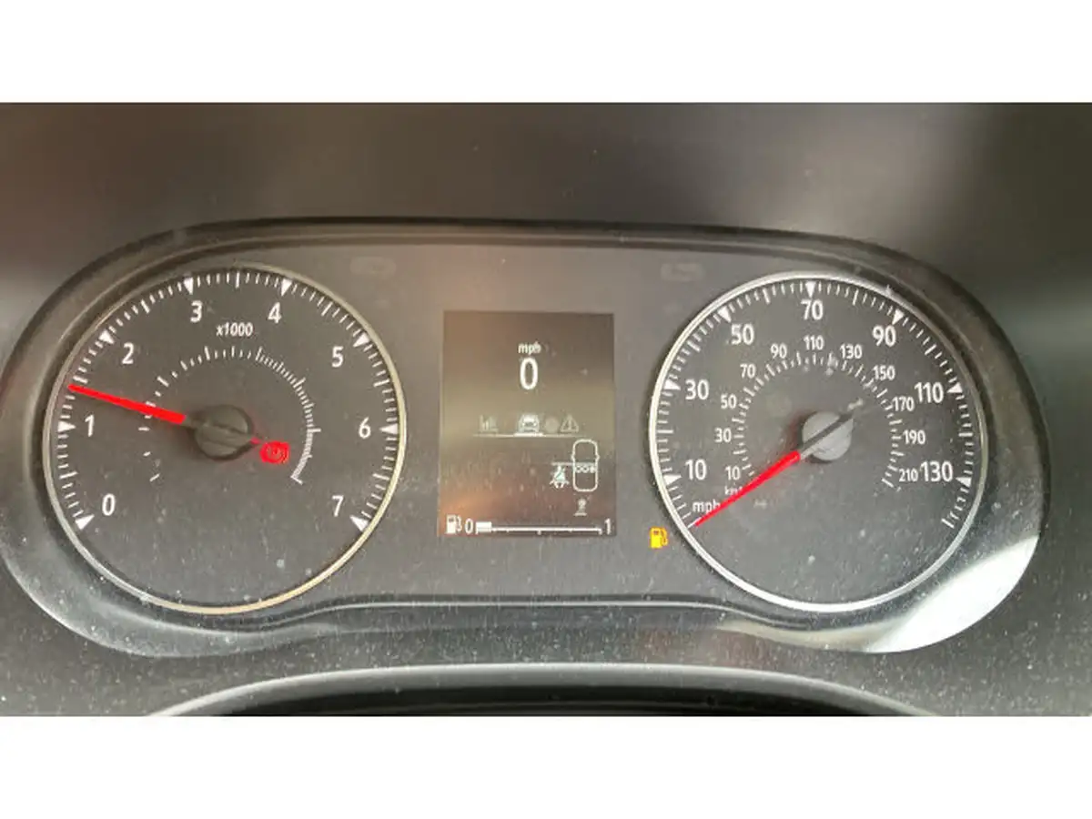 2022-dacia-sandero-stepway-10-tce-comfort-100bhp-bi-fuel-big-17