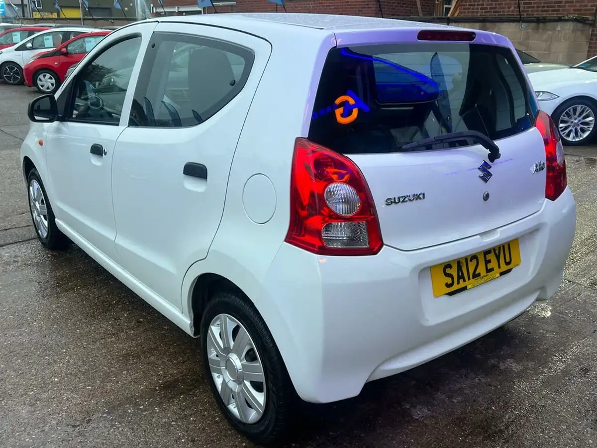 2012-suzuki-alto-10-sz3-big-9