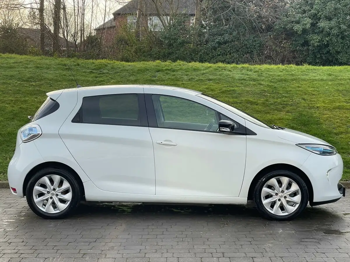 2015-renault-zoe-e-dynamique-nav-big-3