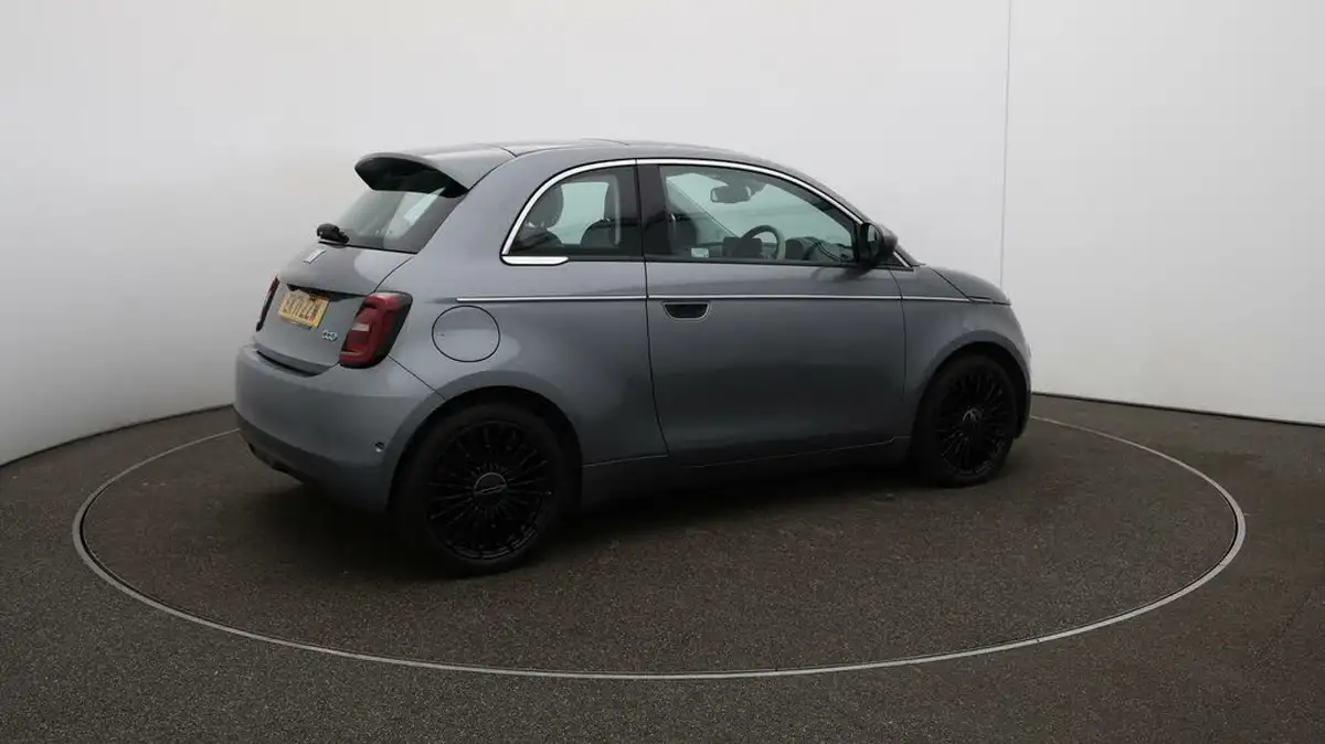 2022-fiat-500-e-la-prima-big-49