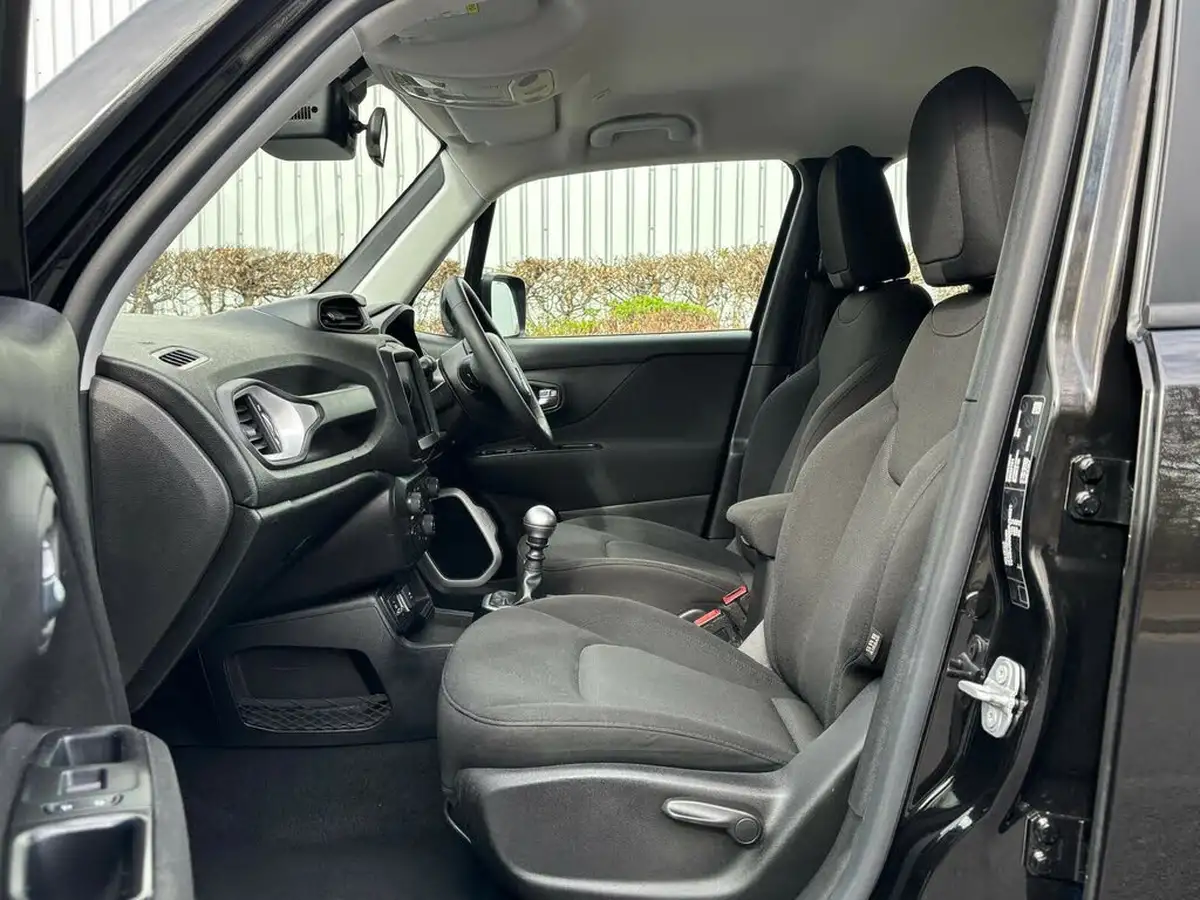 2019-jeep-renegade-10-gse-longitude-big-15