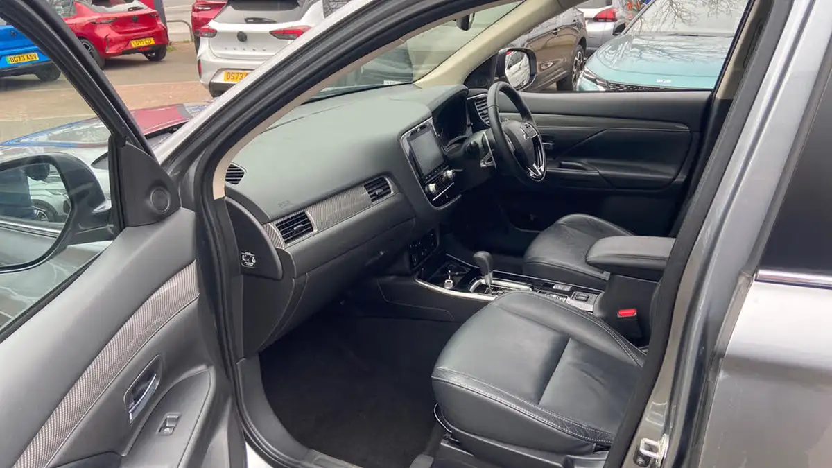 2020-mitsubishi-outlander-20-exceed-big-11