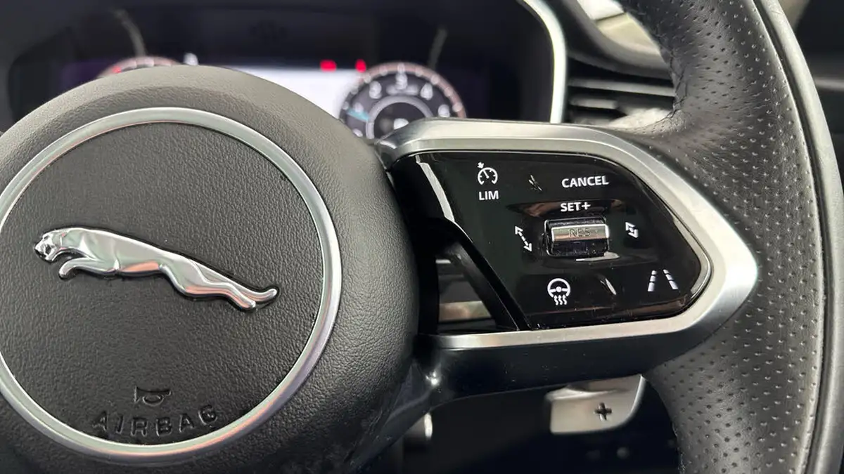 2022-jaguar-f-pace-20-p400e-r-dynamic-hse-big-20