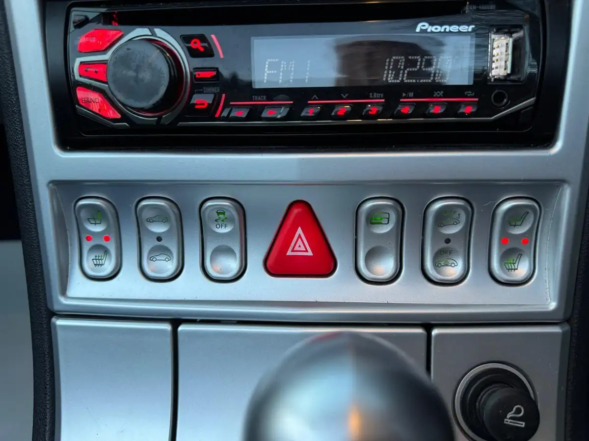 2004-chrysler-crossfire-32-auto-big-28
