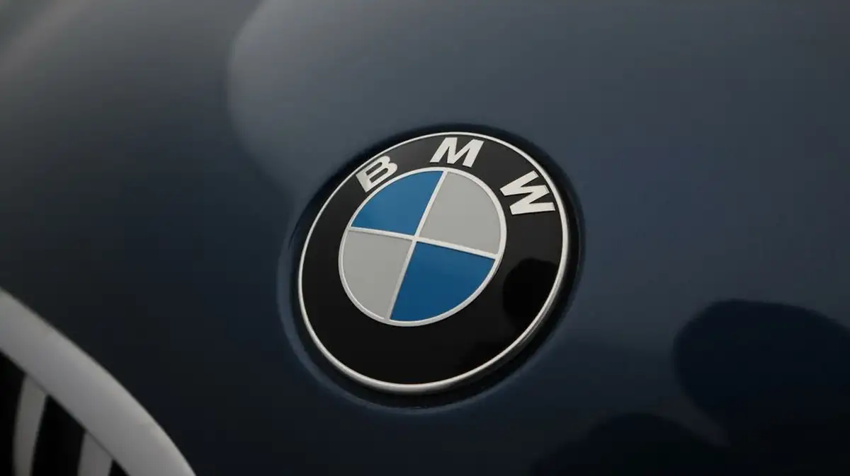 2021-bmw-x1-20-sdrive20i-xline-big-20