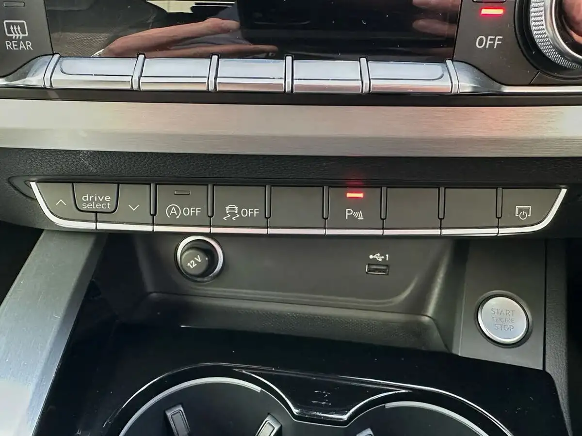 2021-audi-a4-avant-20-35-tdi-s-line-big-14