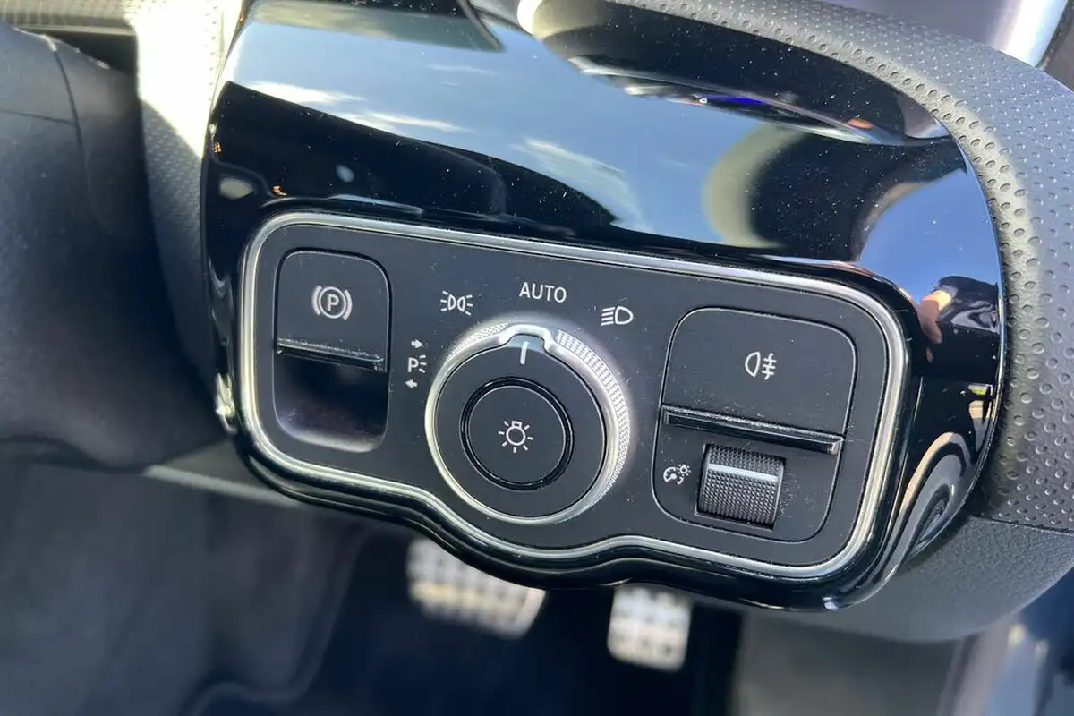 2022-mercedes-benz-a-class-20-a35-amg-premium-edition-hatchback-5d-big-21