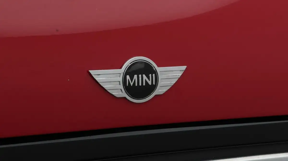 2021-mini-cooper-15-cooper-classic-hatchback-3d-auto-big-23