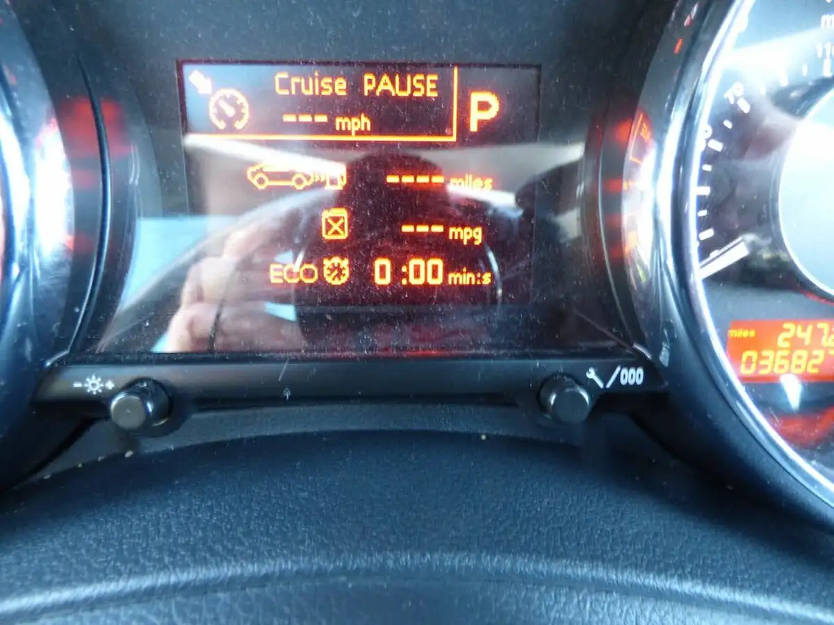 2016-peugeot-3008-crossover-16bluehdi-allure-auto-big-6