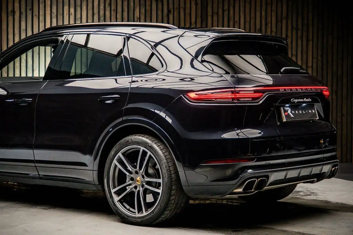 2018-porsche-cayenne-40-v8-turbo-big-15
