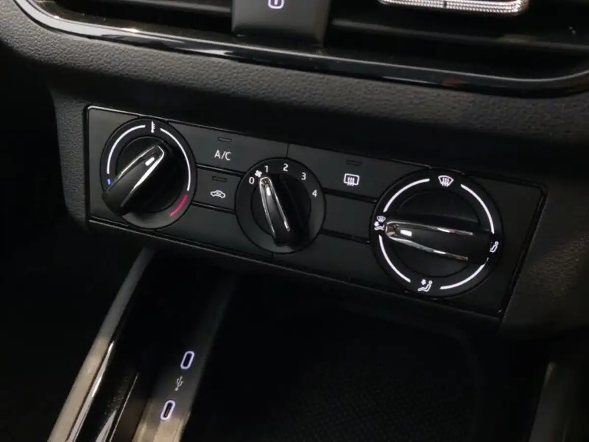 2020-skoda-scala-10-tsi-se-109ps-big-12