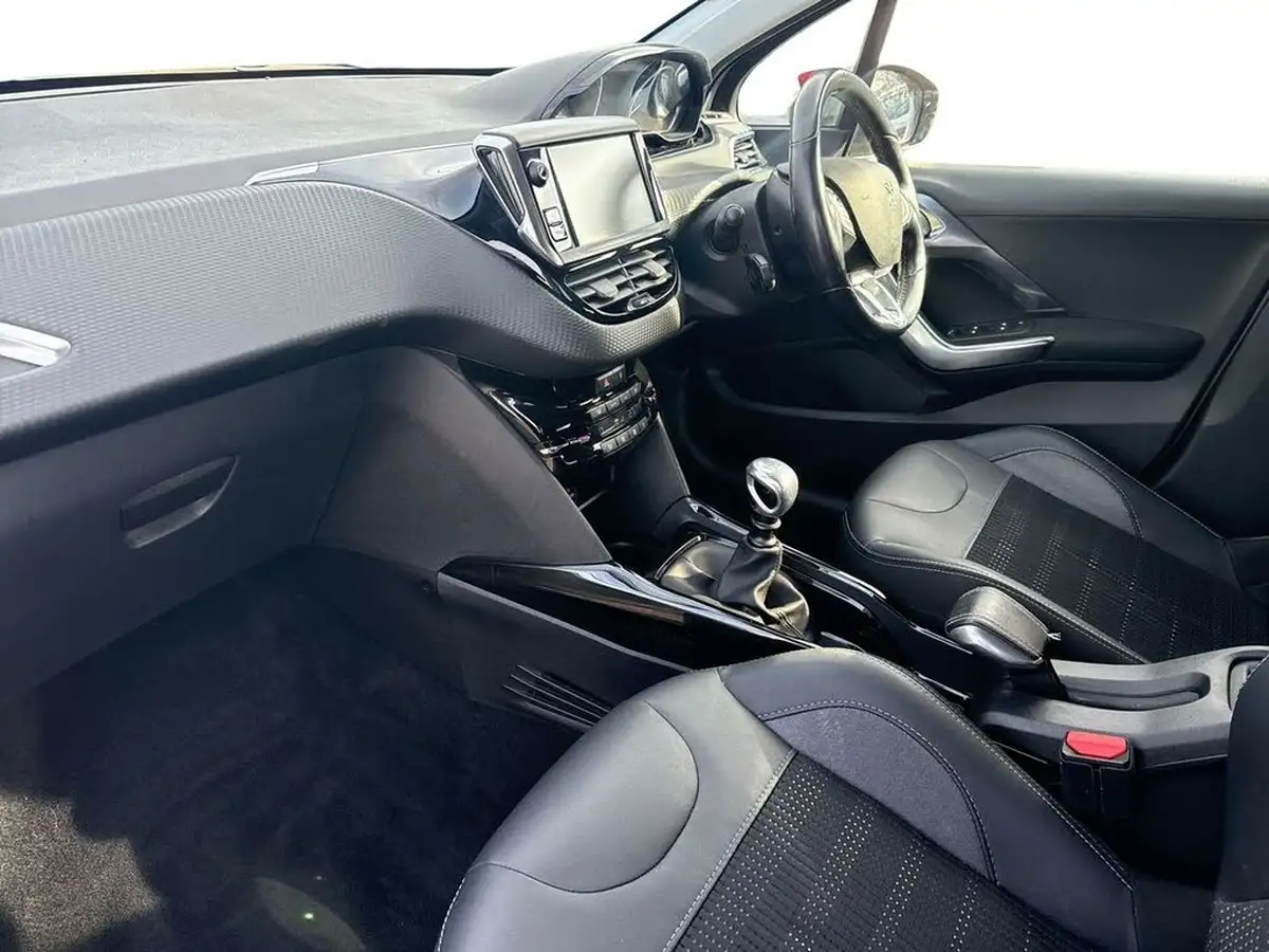 2019-peugeot-2008-suv-12-puretech-allure-130bhp-big-6