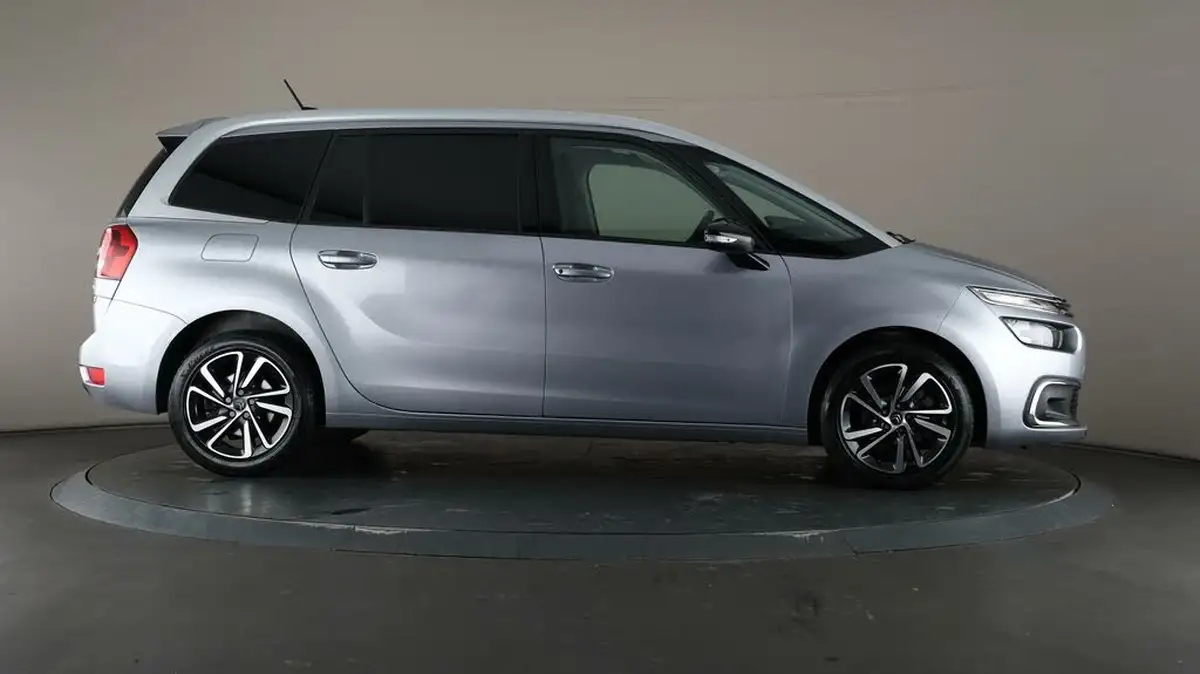 2021-citroen-grand-c4-spacetourer-12-puretech-sense-big-56