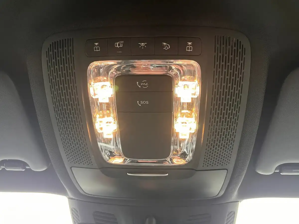 2020-mercedes-benz-glb-class-20d-glb220d-amg-line-premium-5-big-27