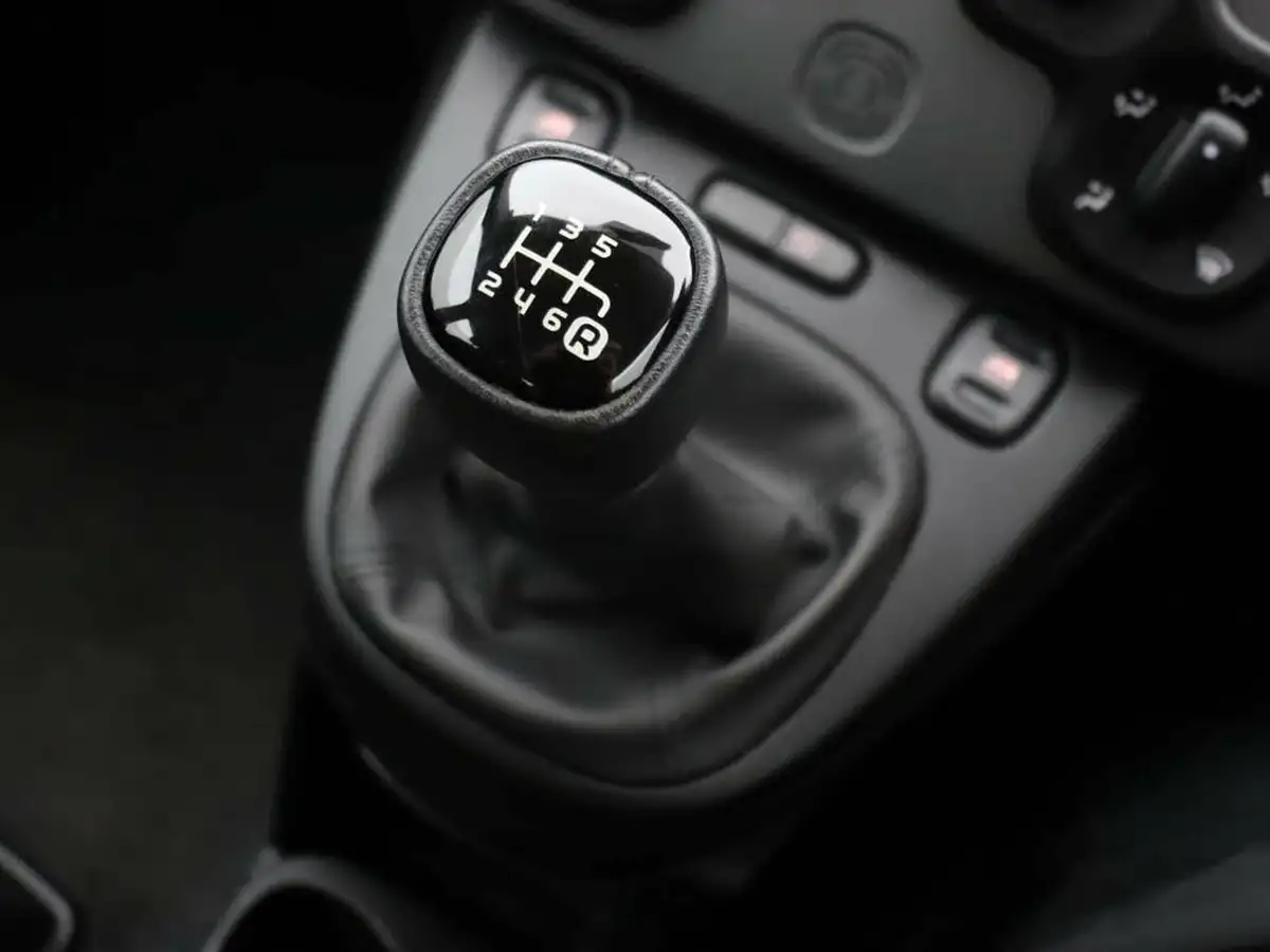2021-fiat-panda-10-city-life-big-23