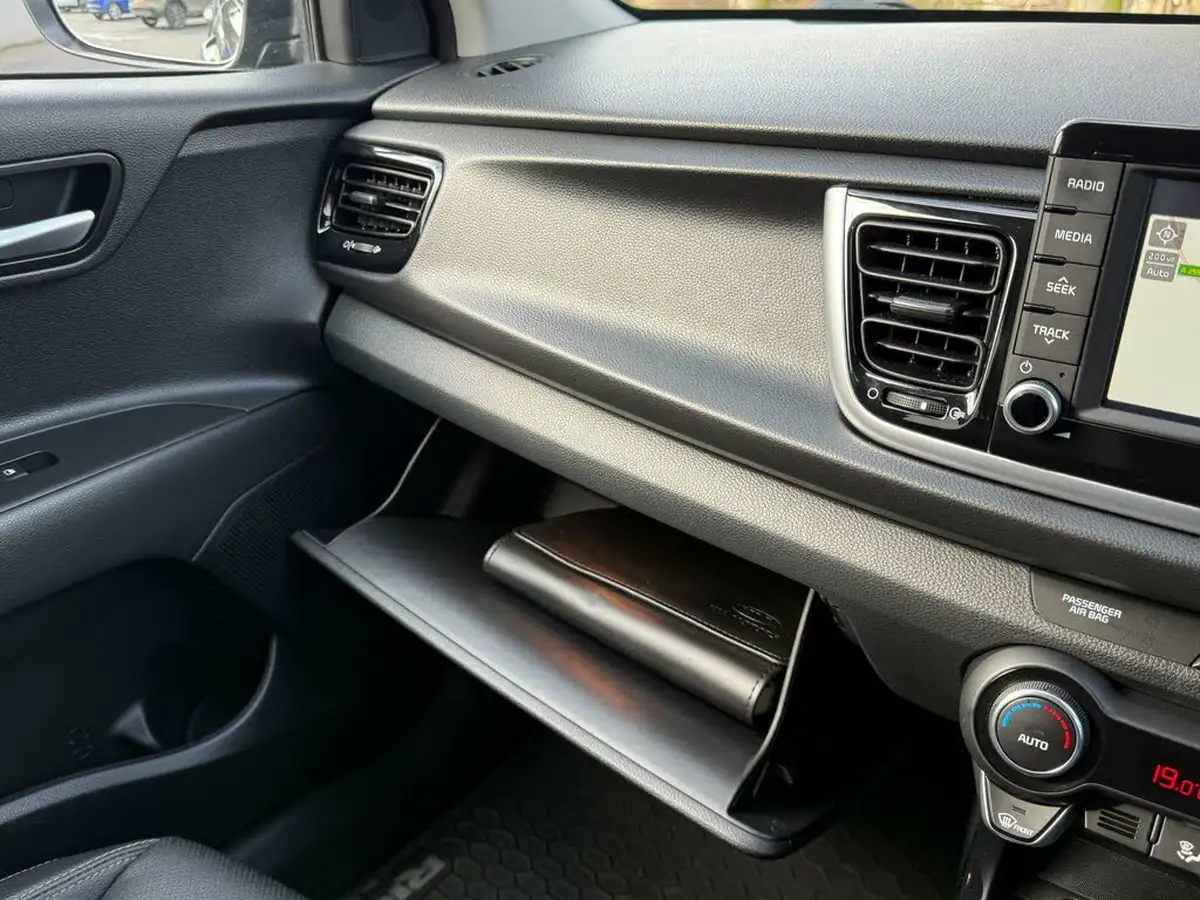 2018-kia-rio-14-3-big-55