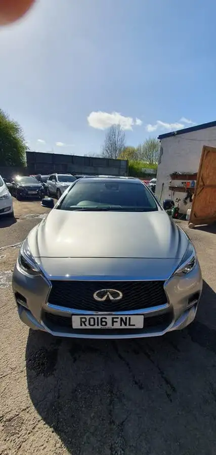 2016-infiniti-q30-22d-sport-awd-big-4